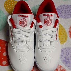 Kids size 1.5 Reebok Sneakers